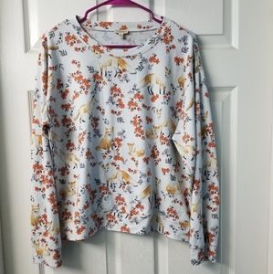 White fox pattern sweater